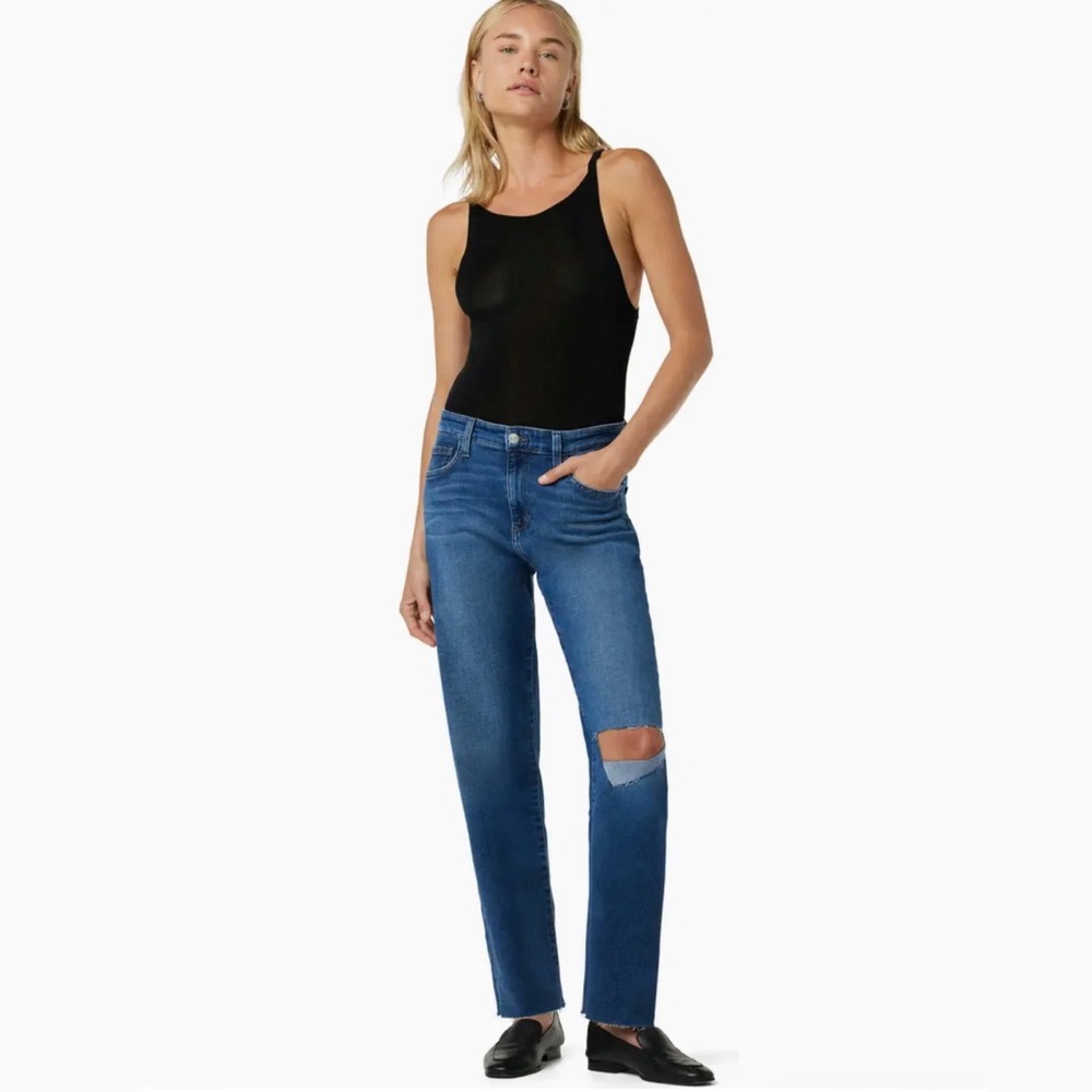 Sale! $208 Joe’s Jeans Niki High Waist Raw Hem
Ankle Boyfriend Jeans Size 27